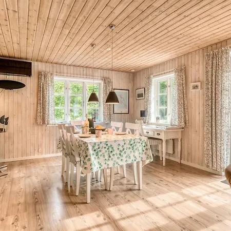 Alivia - 500m From The Sea By Interhome Vakantiehuis Laeso