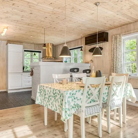 Vakantiehuis Alivia - 500m From The Sea By Interhome Laeso